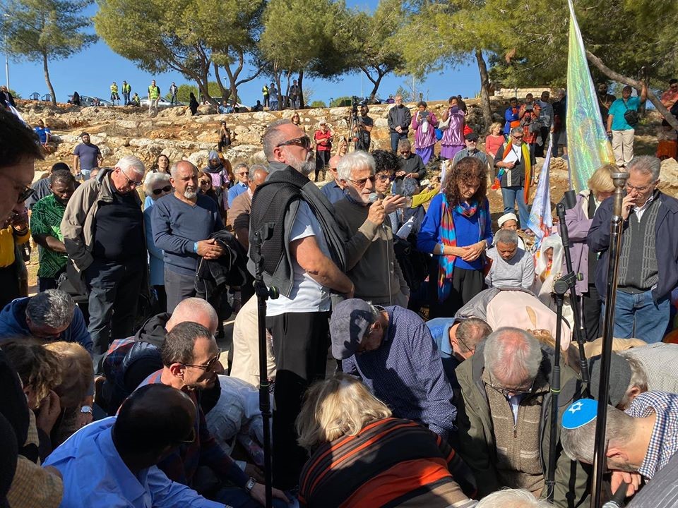 Afbeelding met persoon, mensen, buiten, boom

Automatisch gegenereerde beschrijving